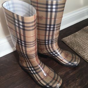 AUTHENTIC Burberry Rain Boots